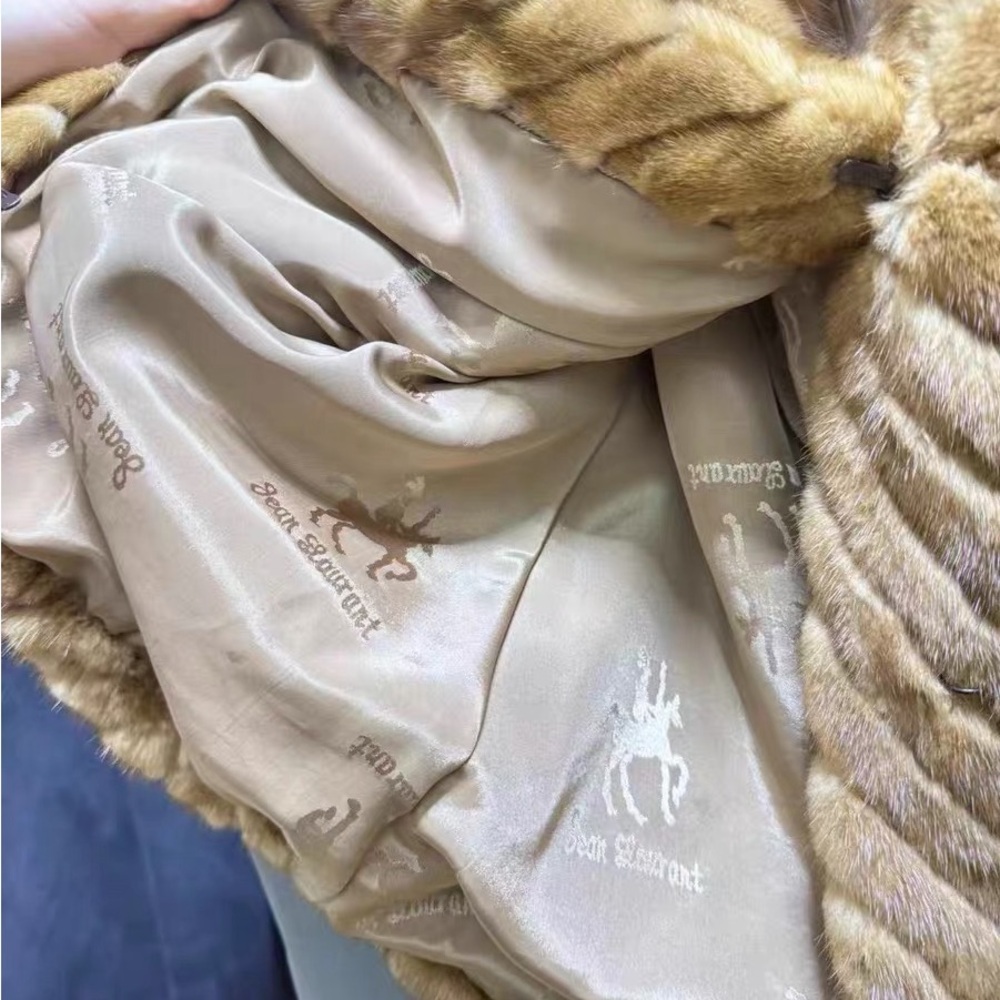 Luxurious 100% Real Female mink Fur Coat with Belt - Picture 6 of 7